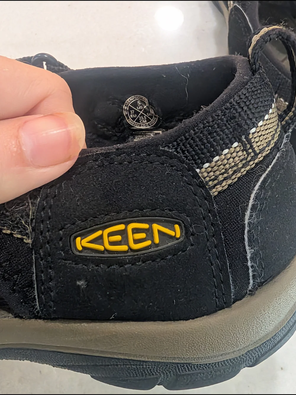Keen boys size